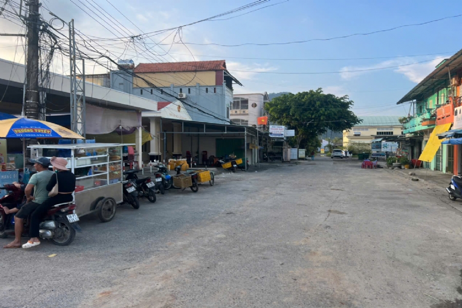 CỰC HIẾM ! Nhà & Đất 519m | 364m Thổ Cư Lớn | Sát Chợ Hàm Ninh, Cảng Biển | Giá Sốc 6 Tỷ 2